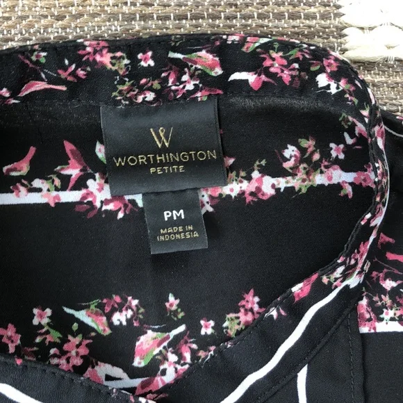 Worthington feminine Ruffle and Birds Shirt-Medium - Picture 4 of 9
